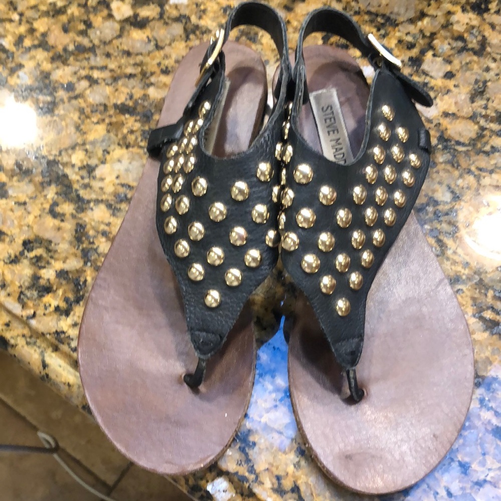 Steve Madden Black and Gold Sandals
